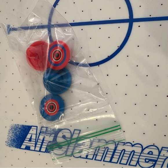 VTG Jr. Air Slammers Hockey Table-Top Battery Game by: Hilco - Picture 3 of 5